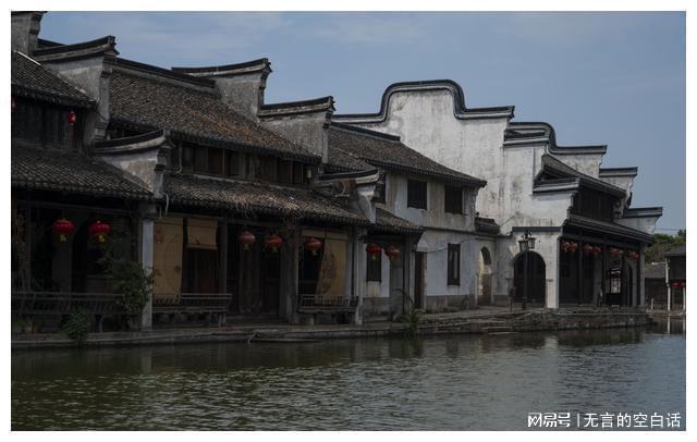兴趣无限,尽在武汉95后人大毕业生当房产中介8个月业绩破百万,她为何做出这样的抉择?红迪网